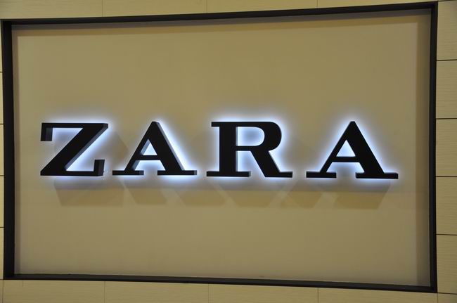 形象墻背發光字